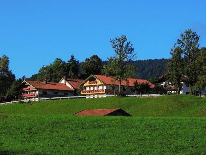 Ferienwohnung für 4 Personen, mit Terrasse und Garten im Tölzer Land - 2