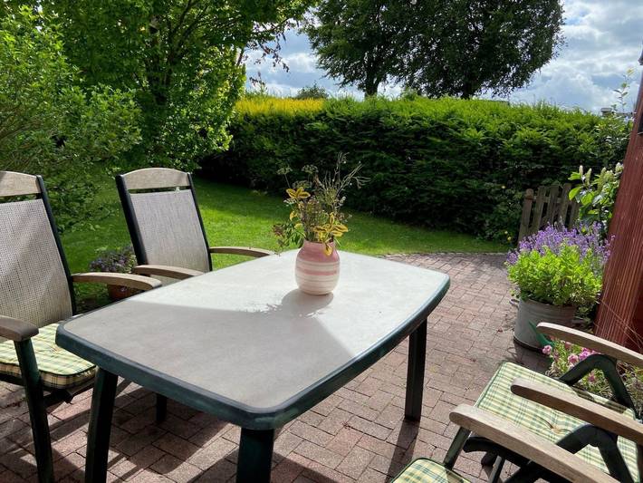 Ganze Wohnung, Gemütliche Ferienwohnung mit Terrasse, 2 km vom Stadtzentrum von Jarplund entfernt in Freienwill, Grünes Binnenland