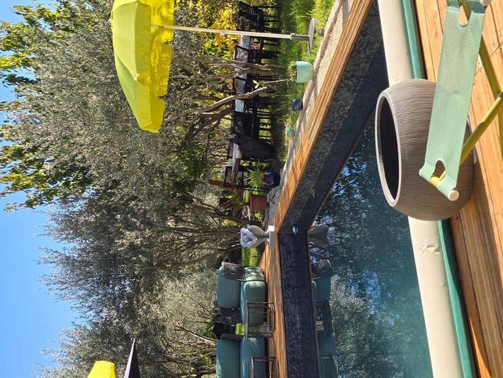 Gîte pour 4 personnes, avec piscine et terrasse ainsi que jardin et vue à Venterol - 3