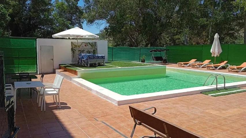 Casa de vacaciones para 21 personas, con piscina además de vistas y terraza, Se admiten mascotas - 1