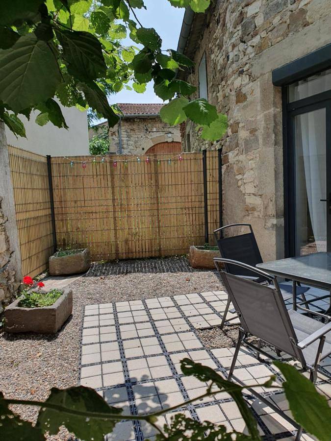 Gîte pour 4 personnes, avec terrasse à Authezat - 2