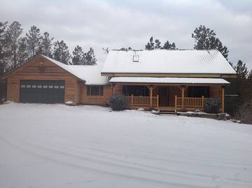 Log Cabin for 10 Guests in Custer State Park, South Dakota, Picture 2