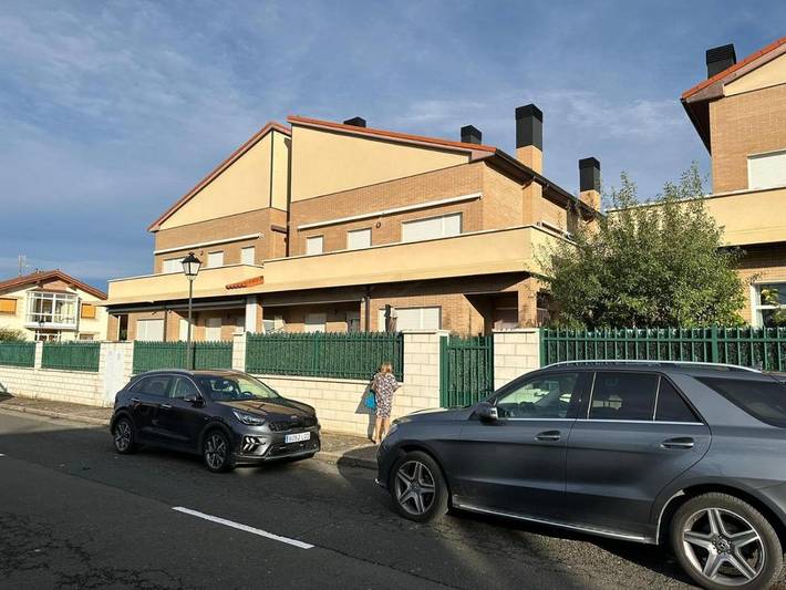Ferienwohnung für 5 Personen, mit Terrasse und Pool, mit Haustier - 1