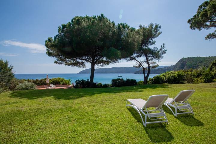 Villa per 12 persone, con Terrazza e Giardino a Capoliveri