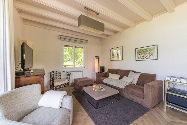 Location de vacances pour 8 personnes, avec jardin et vue sur le lac à Veyrier-du-Lac - 4