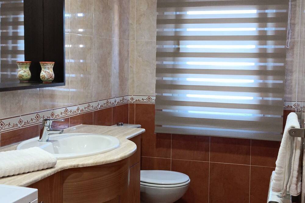 Baiona Playa Ladeira 3 Dormitorios. Amplia, Céntrica, y Bien Comunicada in Baiona, Rías Baixas