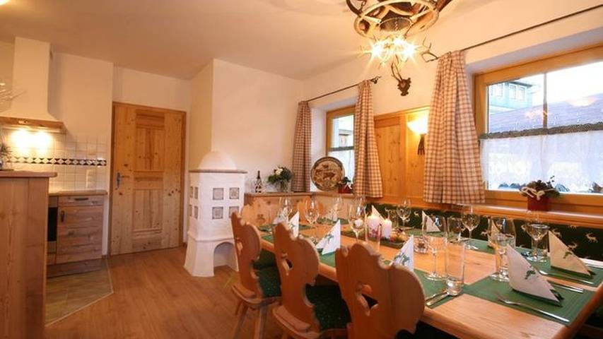 Chalet voor 7 personen, met tuin en balkon, kindvriendelijk in Schladming