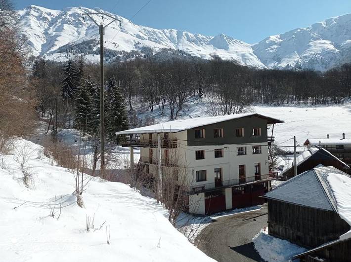 Appartement de vacances pour 12 personnes, avec jardin et vue, animaux acceptés
