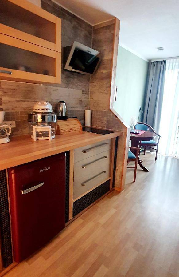 Ferienwohnung für 2 Personen, mit Balkon und Terrasse sowie Garten und Seeblick in Ludorf - 2