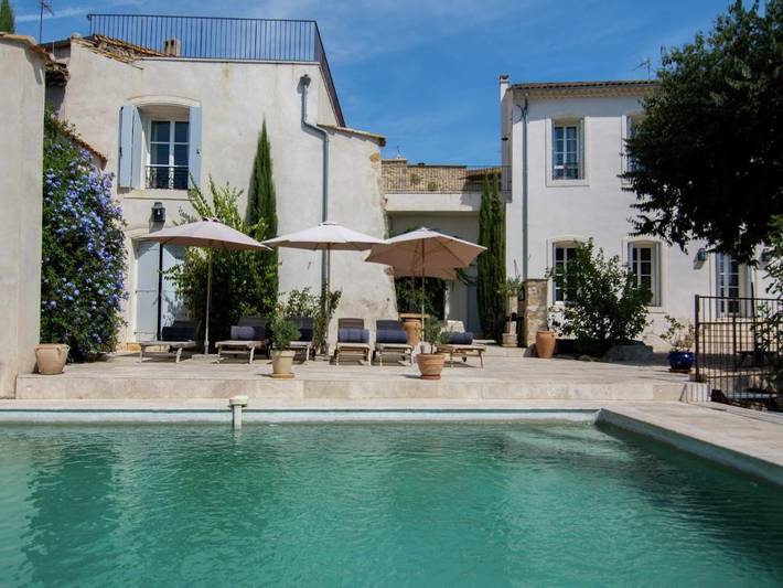 Villa pour 12 personnes, avec piscine ainsi que jardin et balcon