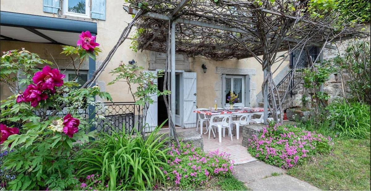 Loue maison en Ardeche dans un cadre magnifique in Rocher, Parc naturel régional des Monts d'Ardèche