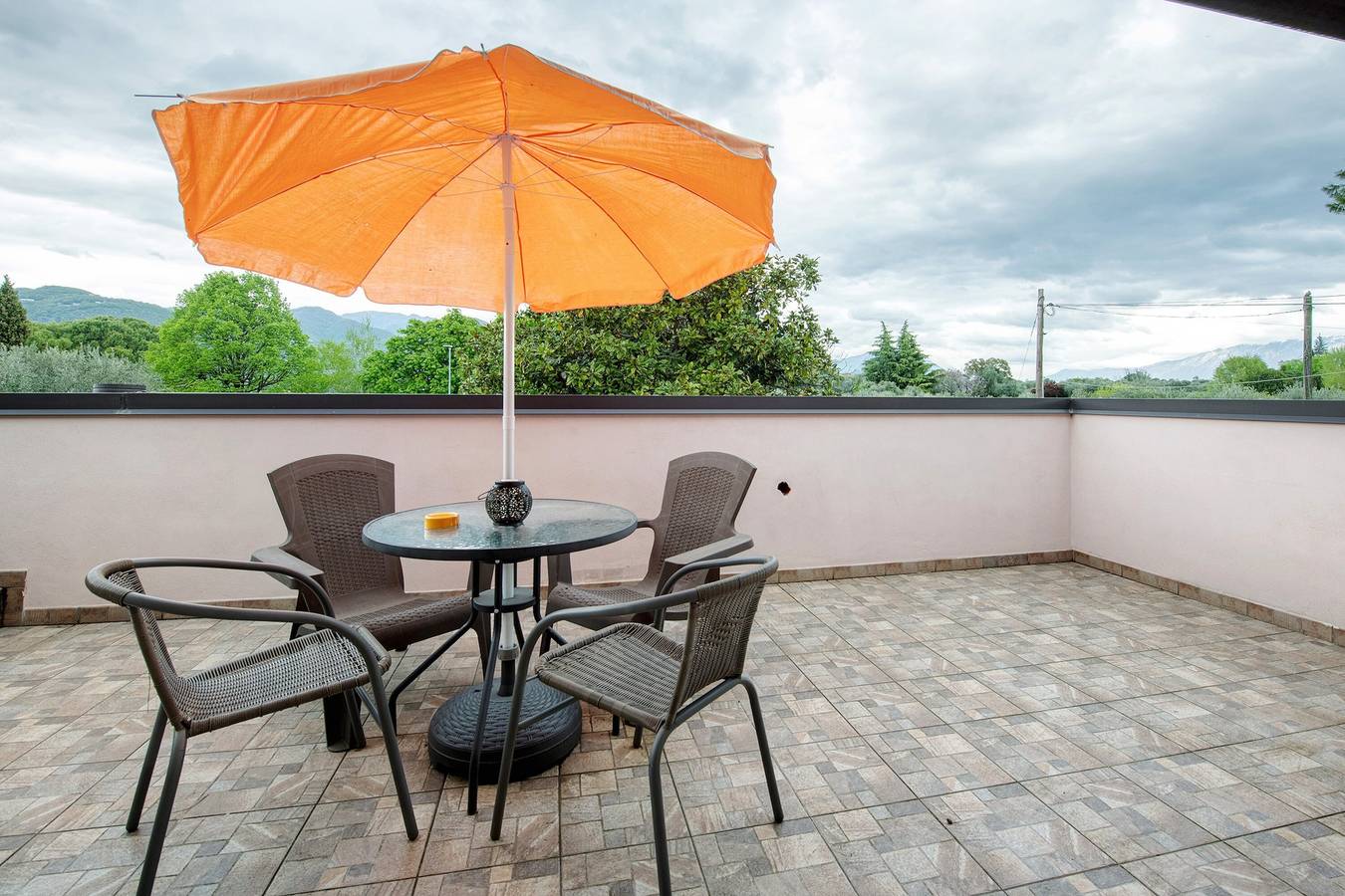 Villa 'La Baia' con terrazza privata, Wi-Fi e aria condizionata in San Felice del Benaco, Prealpi Gardesane