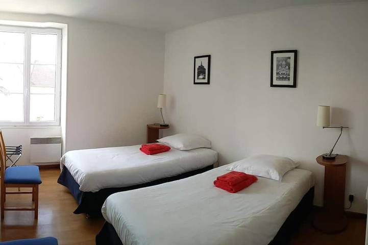 Maison 3 personnes, 2 chambres en centre ville. Tout confort in Oise