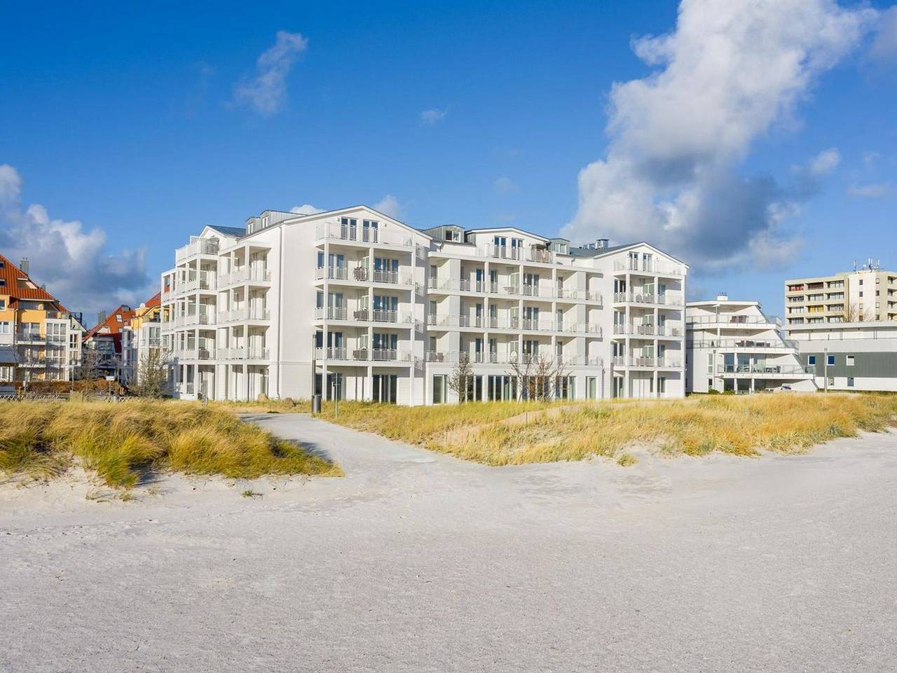 Ganze Ferienwohnung, Apartmentanlage Meerblickvilla - Familienfreundliches Apartment am Meer mit Balkon und hauseigenem Saunabereich in Großenbrode, Ostholstein