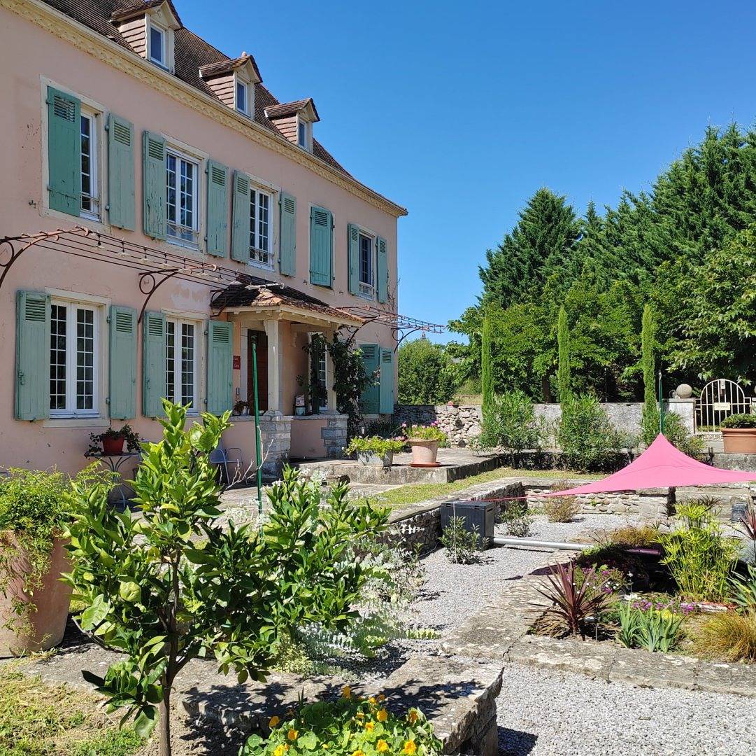 Maison Salvaterra : chambres d'hôtes, gîte & table terroir - Dolce Vita in Sauveterre-de-Béarn, Béarn