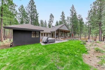 Vacation House for 14 Guests in Black Butte Ranch, Oregon, Picture 4