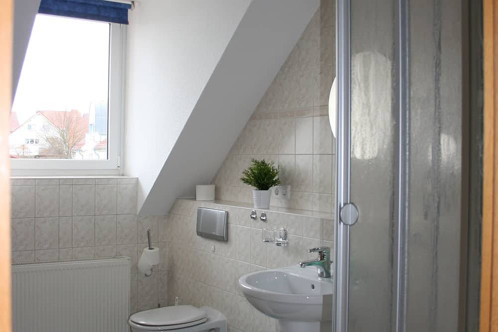 Ganze Wohnung, Modernes helles Apartment mit Blick zur Wachsenburg am Erfurter Kreuz/ A4! in Kornhochheim, Nesse-Apfelstädt