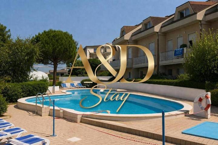 Ferienhaus für 5 Personen, mit Garten und Kinderpool sowie Pool