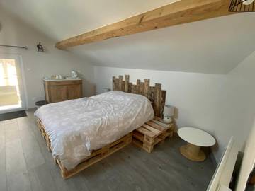 Chambre d’hôte pour 2 personnes, avec jardin et vue à Fontainebrux