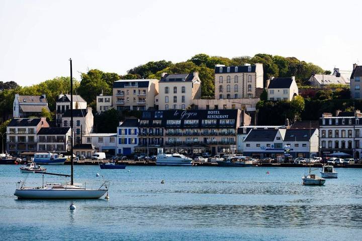Hôtel pour 4 personnes, avec vue et terrasse, animaux acceptés