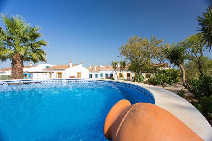 Ferienhaus für 5 Personen, mit Ausblick und Pool sowie Garten in Lagos