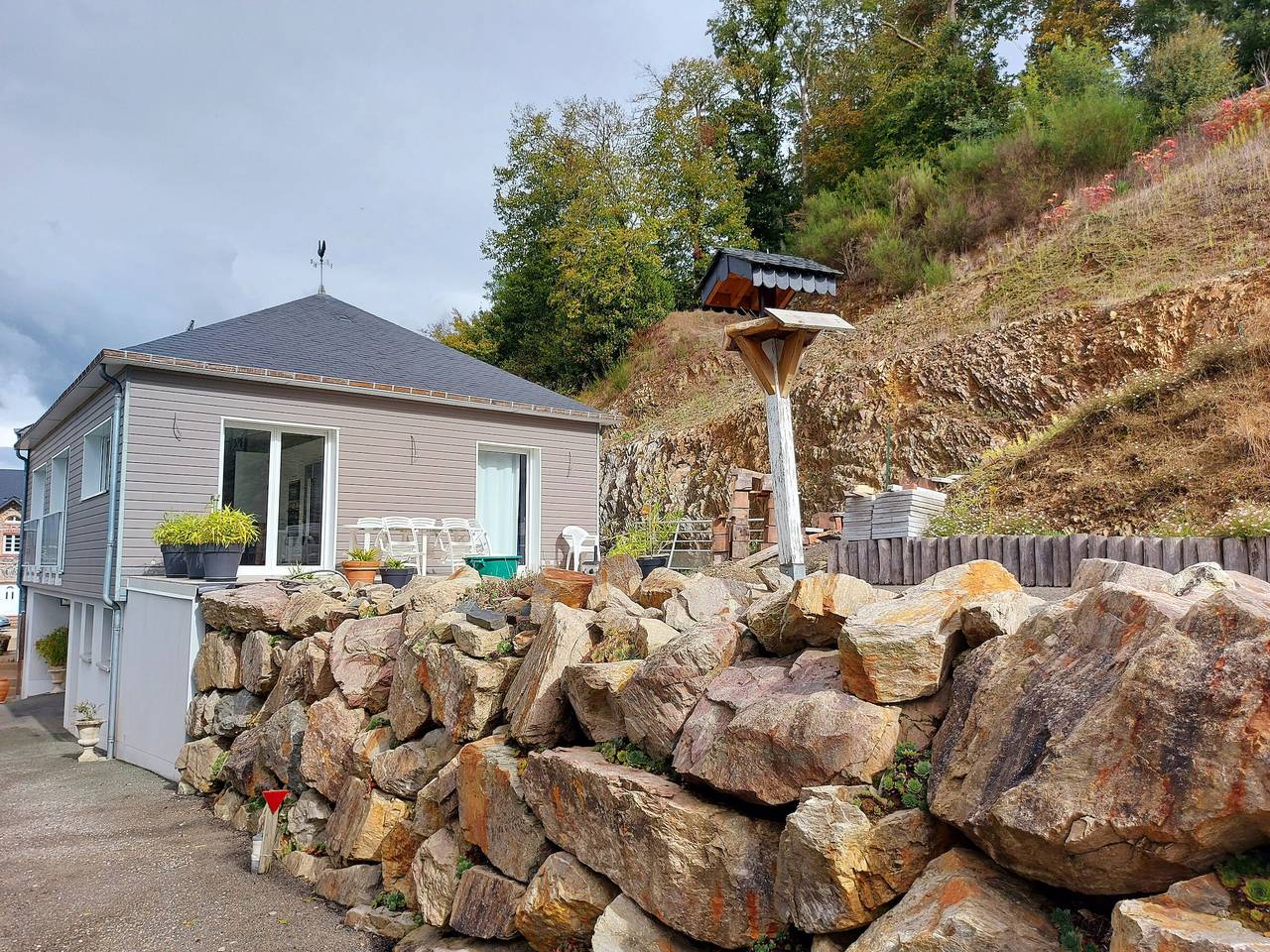 Suite familiale avec 2 chambres, petit-déjeuner inclus, salon privatif, proche Laval et Château-Gontier in Fromentières, Mayenne
