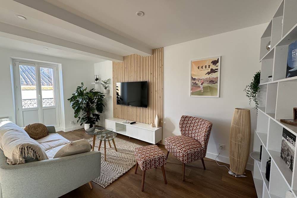 Appartement entier, N°3 - Le Floréal : Spacieux et lumineux in Carcassonne, Région de Carcassonne