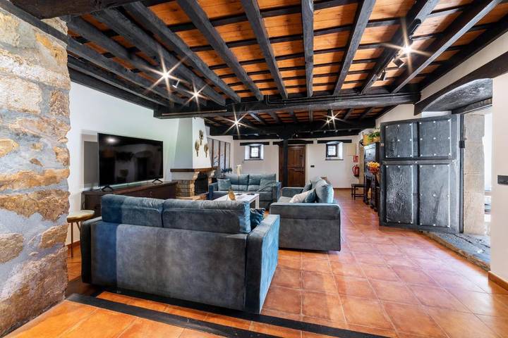 Casa rural para 8 personas, con jardín además de balcón y vistas en Onís - 2