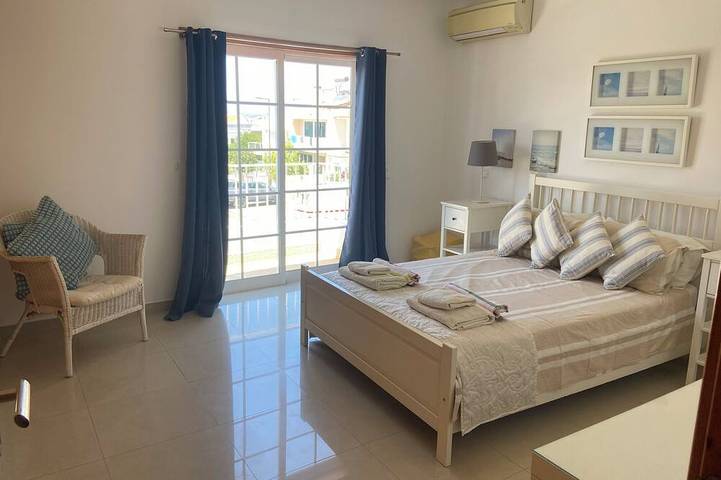 Villa für 8 Personen, mit Terrasse und Garten in Ferragudo - 3