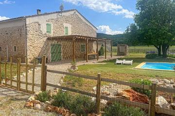 Gîte pour 6 personnes à Artigues (Var)
