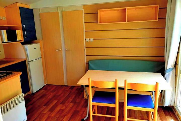 Location de vacances pour 6 personnes, avec piscine, animaux acceptés à Saint-Chéron