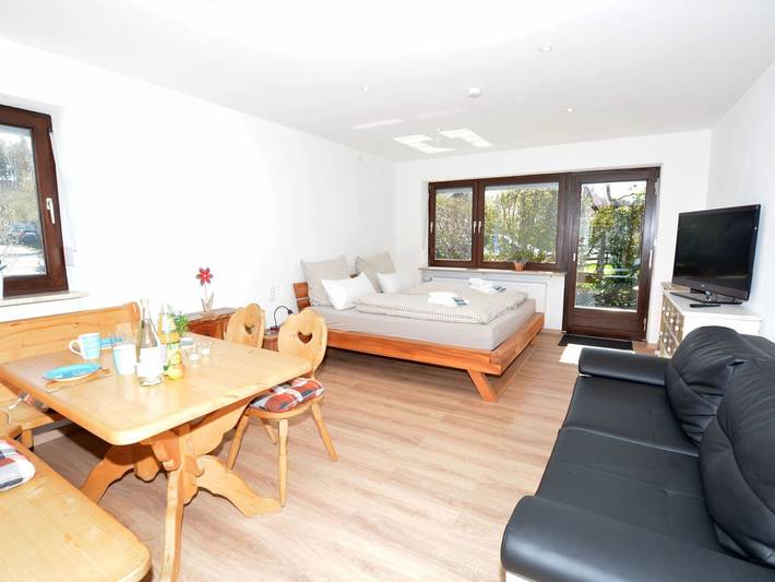 Ferienwohnung für 3 Personen, mit Sauna und Terrasse in Grabenstätt - 2