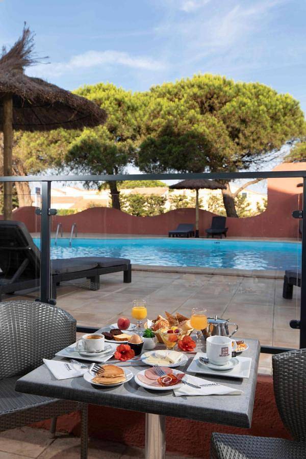 Hôtel pour 2 personnes, avec Terrasse et Jacuzzi ainsi que Piscine et Sauna