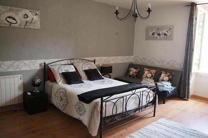 Location de vacances pour 6 personnes, avec terrasse et jardin à Senouillac - 3