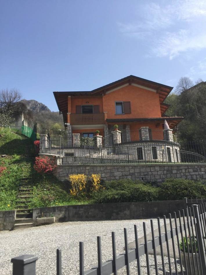 Bed and breakfast per 5 persone, con panorama e giardino, adatto a famiglie con bambini - 1