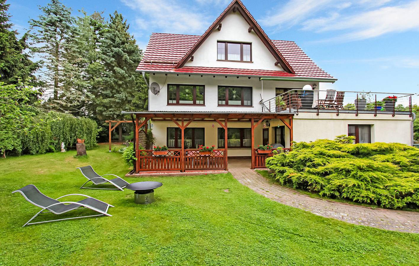 Ganze Ferienwohnung, Modernes Apartment mit Kabel-TV, WIFI, Parkplatz in Torgelow am See, Müritz