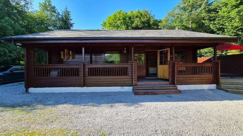 Ferienhaus für 7 Personen, mit Whirlpool und Garten
