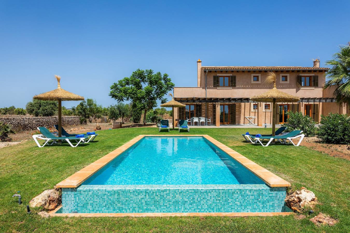 Maison de campagne "Pergola Porto Cristo" avec piscine privée, terrasse privée et Wi-Fi in Porto Cristo, Manacor
