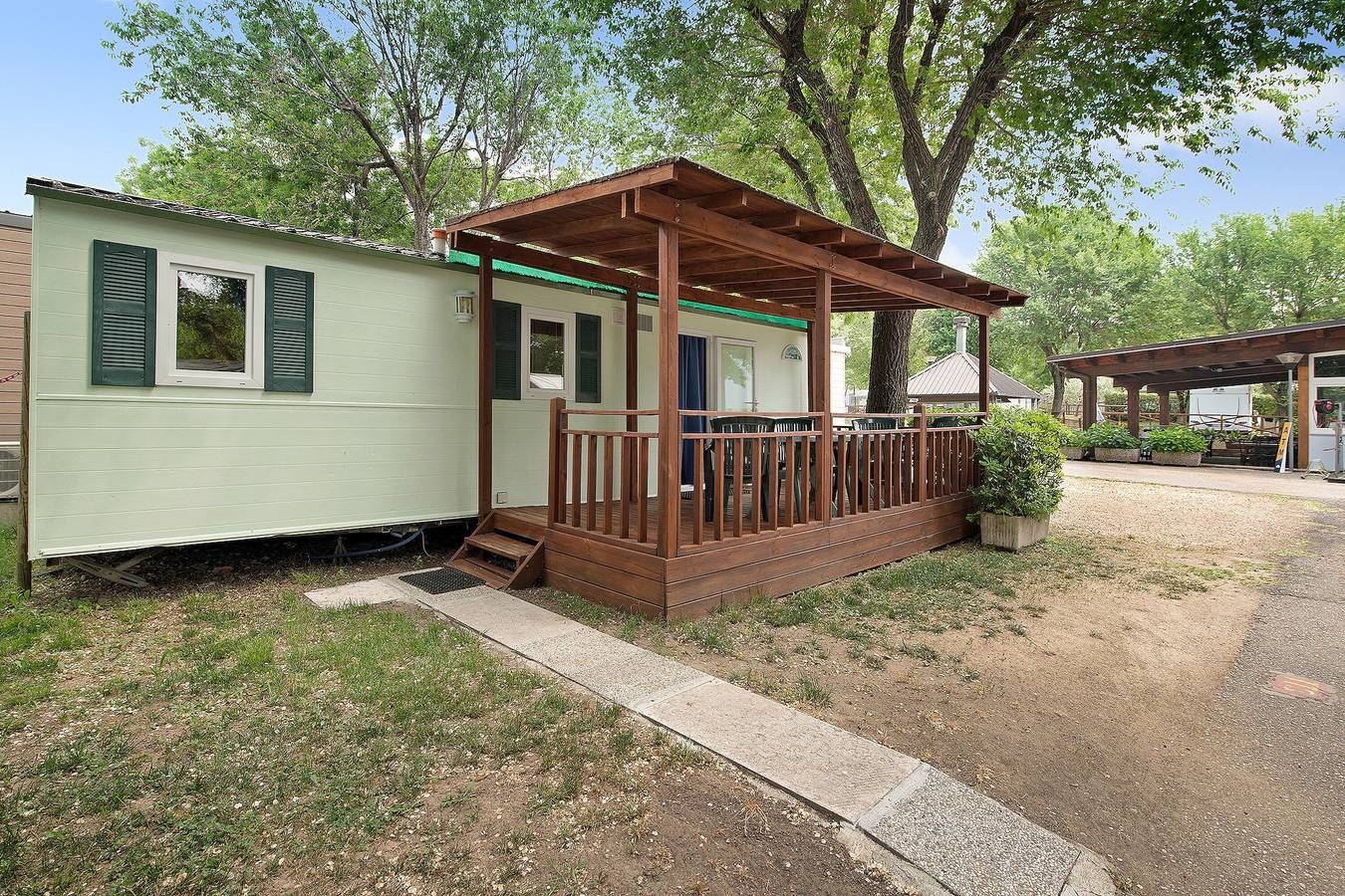 Ganze Wohnung, Ferienwohnung "Casa Mobile 11 Amici di Lazise" mit Pool, Garten, Klimaanlage und Wlan in Lazise, Gardasee-Berge