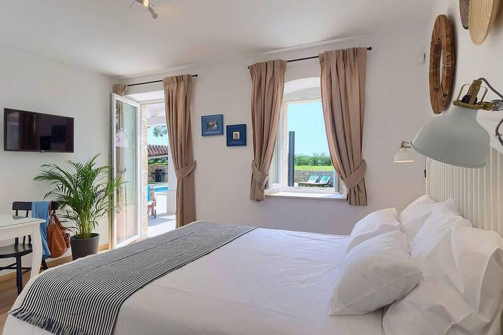 Location de vacances pour 10 personnes à Tinjan - 2