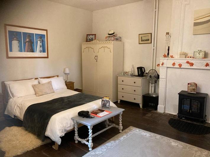 Location de vacances pour 4 personnes, avec jardin ainsi que terrasse et vue à Montboyer