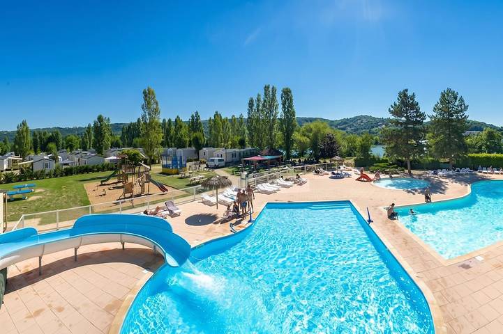 Ferienhaus für 6 Personen, mit Terrasse und Pool - 1