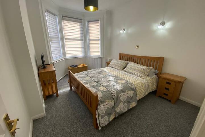 Appartement entier, Appartement-Famille-Sdb privée avec baignoire-Vue sur Rue-Flat 4-Luxury Famil... in Eastbourne, Sussex Est