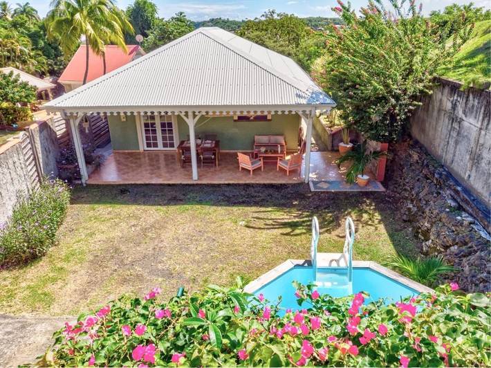 Location de vacances pour 5 personnes, avec piscine et jardin à Le François - 2