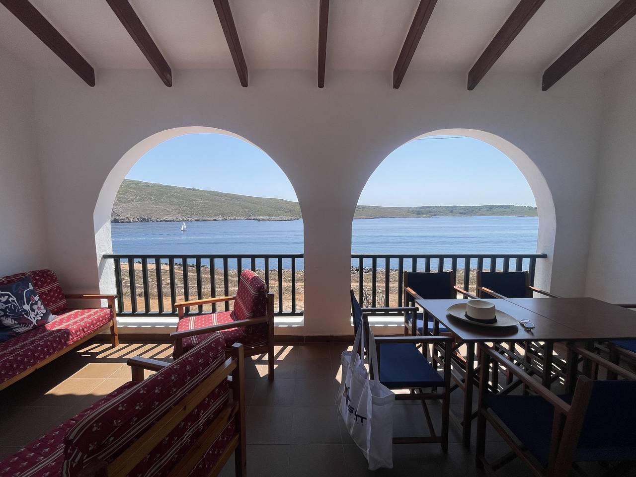 Apartamento entero, Apartamento de vacaciones para 5 personas con terraza in Fornells, Es Mercadal