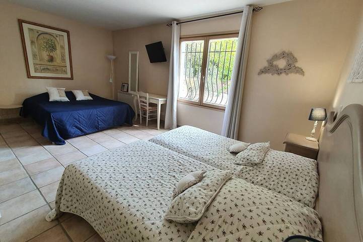 Location de vacances pour 25 personnes, avec jardin et balcon à Le Puy-Sainte-Réparade - 4