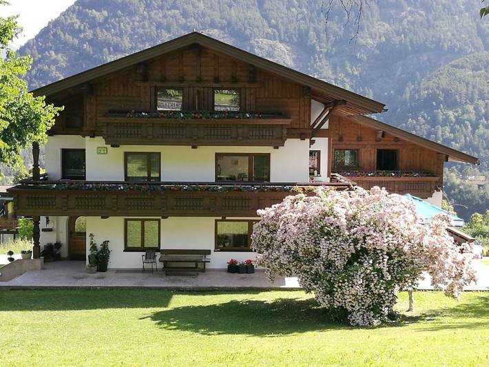 BnB für 2 Personen, mit Ausblick und Garten im Ötztal