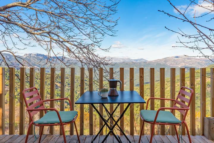 Blockhütte für 2 Personen, mit Balkon und Garten in Spanien