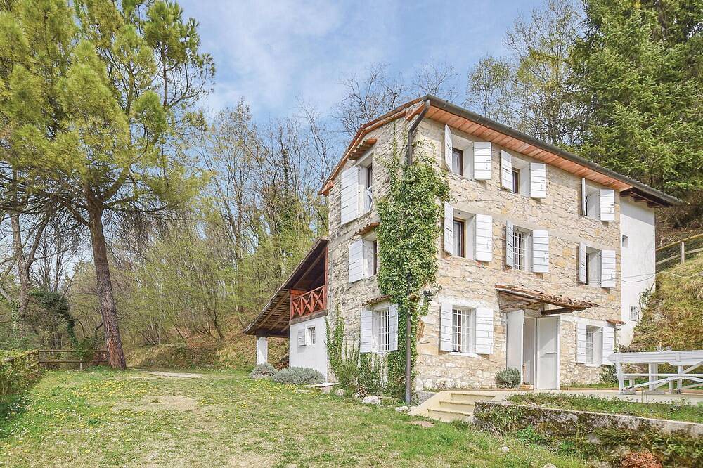 Wunderschönes Haus in Tarzo mit Sauna in Tarzo, Südliche Karnische Alpen