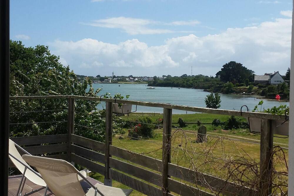 Au Fil De L 'Eau, Cottage in southern Brittany, located along the Ria of Etel, Morbihan in Plouhinec (Morbihan), Côte des Mégalithes